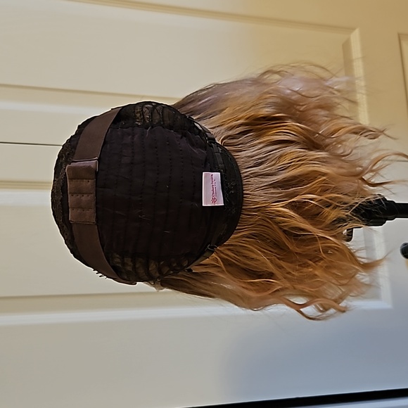 Lace front wig - Picture 6 of 6